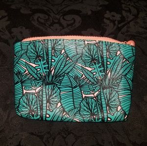 Green and pink leaf makeup vag